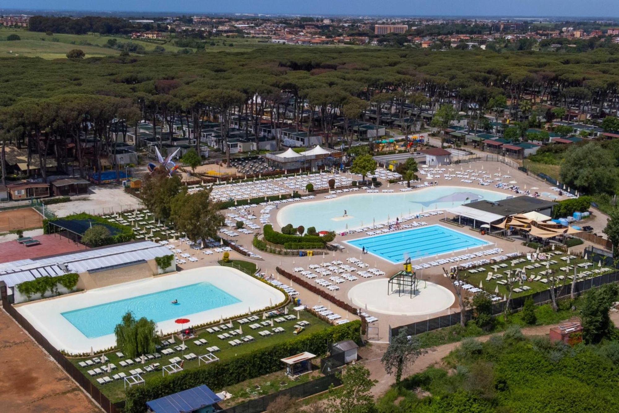Acampamento Fabulous Village